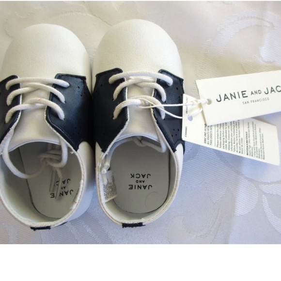 Janie And Jack Baby SHOES, 18-24 M,Saddle SOFT  SHOE Crib Laced Shoes NEW - Picture 1 of 2